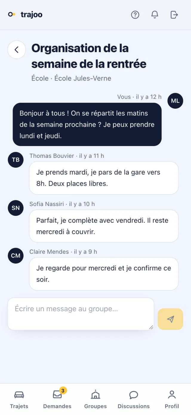 Un fil de discussion où quatre parents se répartissent les matins de la semaine de la rentrée.